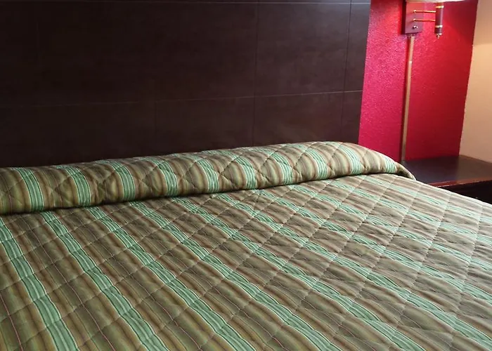 Hallmark Motel